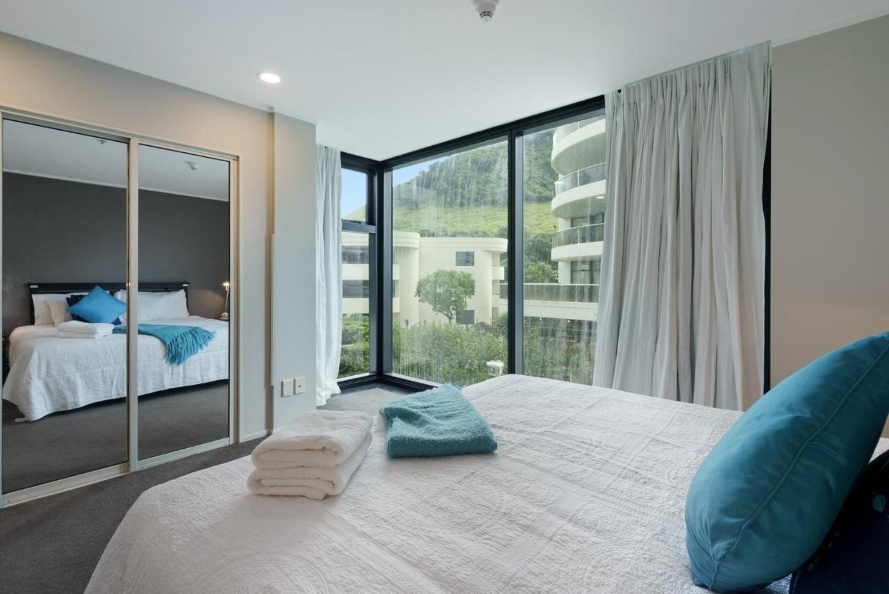 Oceanside Apartment With Garden Views Mount Maunganui Exterior foto